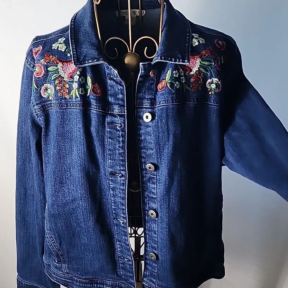Embroidered Floral Denim Jean Jacket Cotton Spandex Blend Size 12